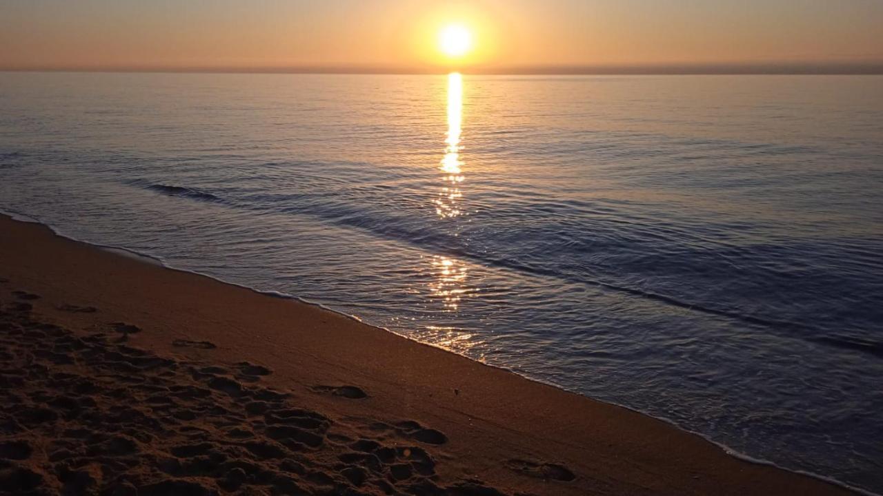 קמארוגה Encantador Apto En La Playa מראה חיצוני תמונה